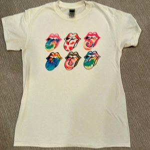 Women’s Rolling Stones logo short sleeve crew neck graphic T-shirt. size small
